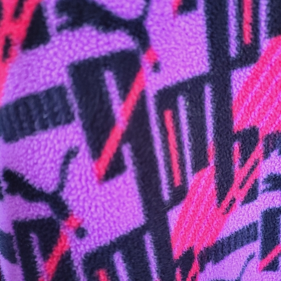 PUMA-retro style -90’s-Hoodie-Black&Puple - Picture 2 of 5